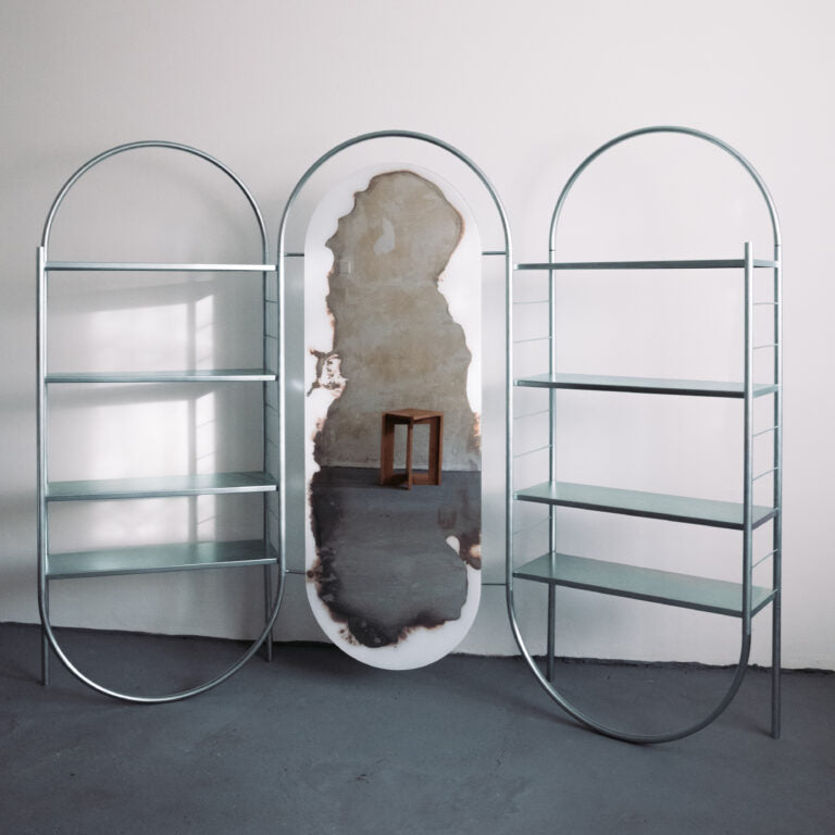 INFINI Shelving System
— Mirror Module